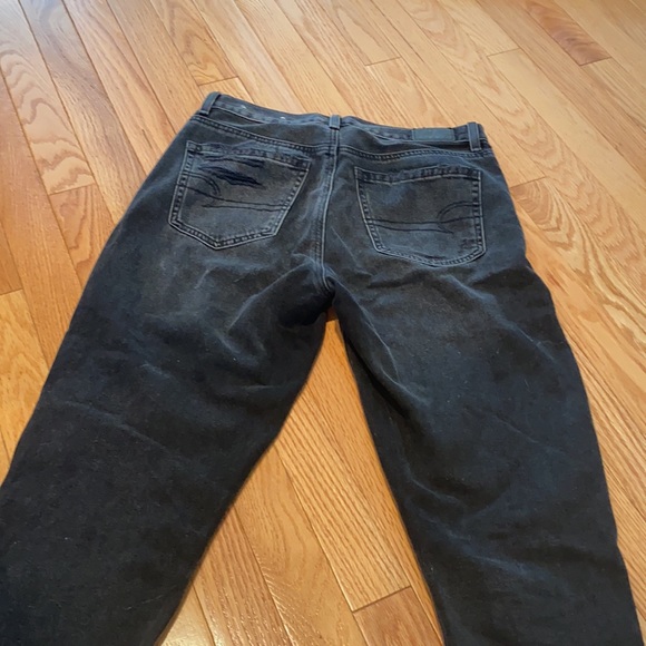 American Eagle Distressed Mom Jeans - Picture 6 of 6